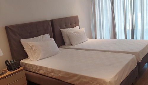 Habitación con 2 camas individuales