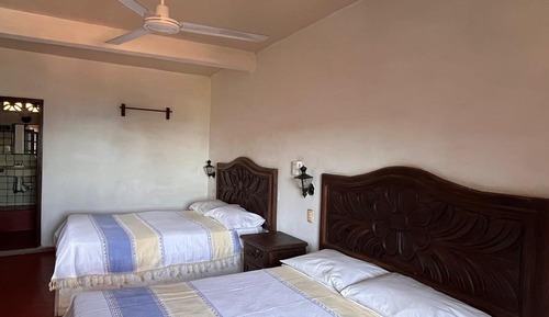 Habitación cuádruple básica, balcón, vistas al mar