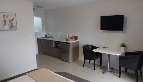 Estudio ejecutivo, 1 cama de matrimonio