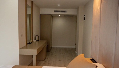 Habitación estándar, 1 cama de matrimonio grande, vistas a la montaña