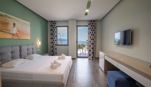 Double Room with Balcony and Sea View