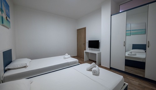 Apartamento Confort, 2 habitaciones, vistas parciales al mar