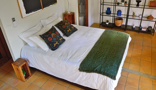 Casa de campo básica, 1 habitación, vistas al río, en la zona del jardín