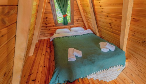 Economy Triple Room