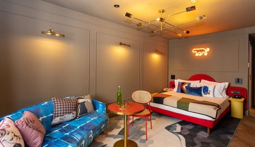 Estudio básico, 1 cama de matrimonio