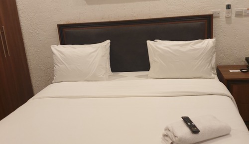 Habitación exclusiva con 2 camas individuales
