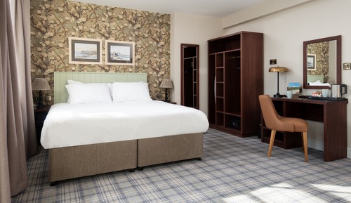 Double or Twin Room with Terrace