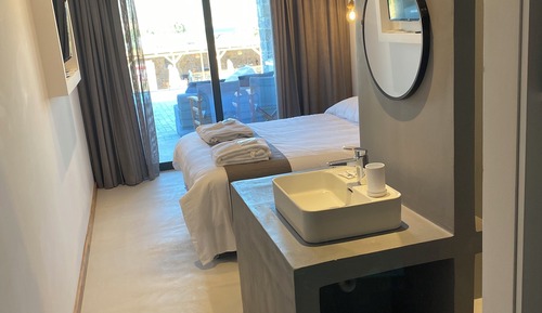 Superior Room with Shared Pool