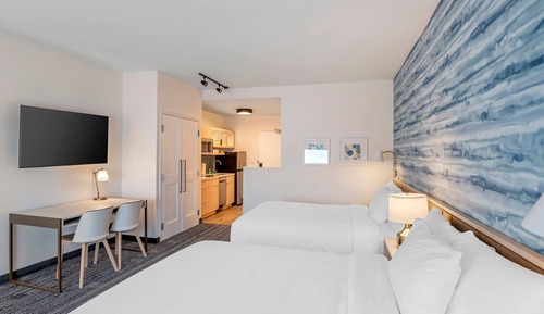 Suite estudio clásica, 2 camas de matrimonio, cocina básica