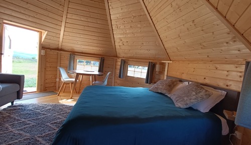 Cabaña familiar, 1 cama de matrimonio con sofá cama, bañera de hidromasaje