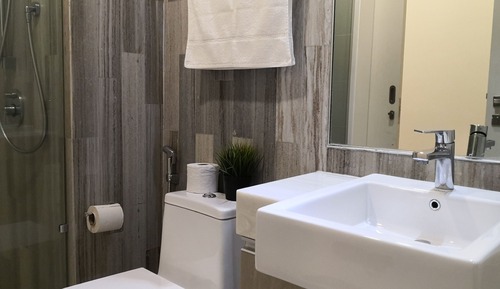 Dormitorio compartido Confort, frigorífico y microondas, vistas al jardín
