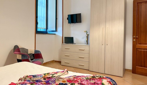 Habitación básica con 1 cama doble o 2 individuales