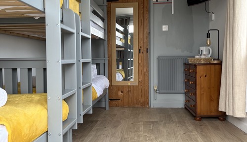 Habitación cuádruple estándar