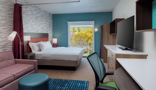 Suite, 1 cama de matrimonio grande (Mobility & Hearing, 3x3 Shower)