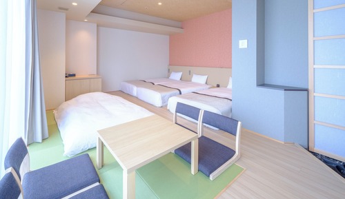 Habitación triple de lujo, no fumadores (w/ Japanese-style Futon)