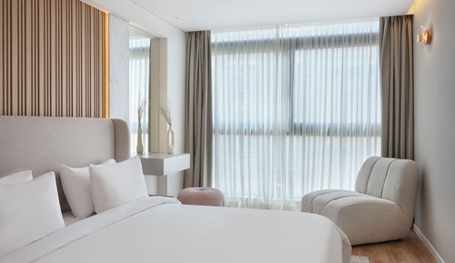 Superior King Room