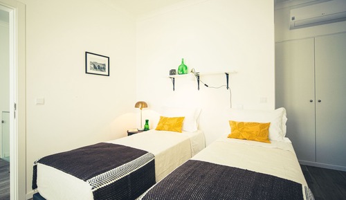 Habitación básica con 1 cama doble o 2 individuales