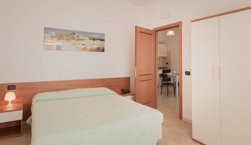 Apartamento, 2 habitaciones, balcón