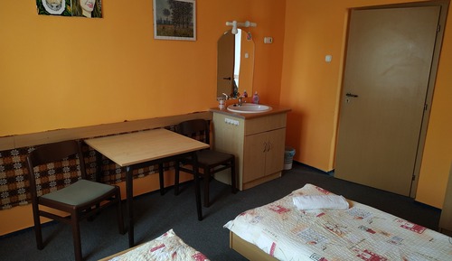 Habitación económica, 3 camas individuales, baño compartido
