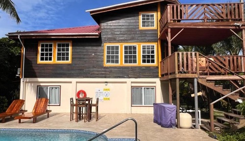 Dúplex familiar, 6 habitaciones, piscina privada, vistas al jardín