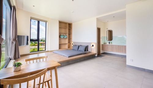 Apartamento familiar, varias camas, acceso a la piscina, vistas al mar