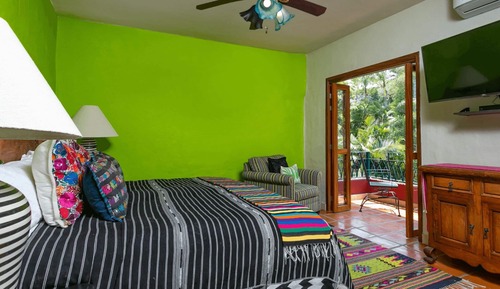 Ático superior, 2 habitaciones, cocina, vistas al mar