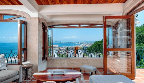 Ático superior, 2 habitaciones, bañera de hidromasaje, vistas al mar