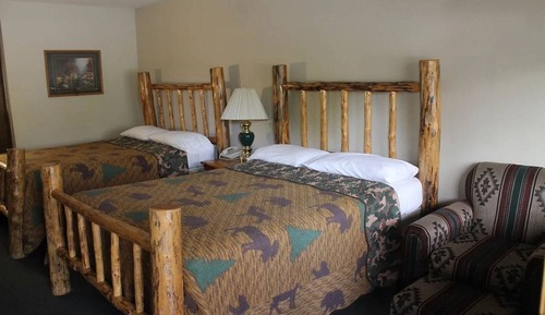 Habitación básica, 2 camas de matrimonio