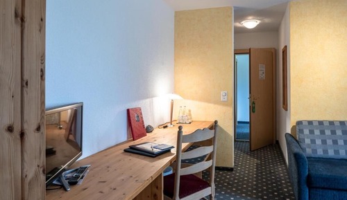Habitación Confort doble (with sofa bed)