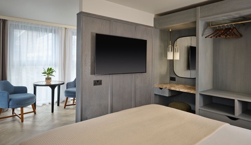 Suite junior, 1 cama de matrimonio grande, balcón, vistas a la ciudad