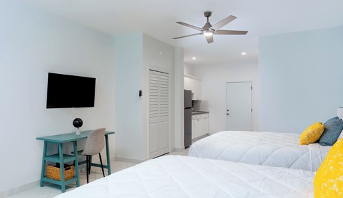 Habitación individual Deluxe, 2 camas dobles, balcón