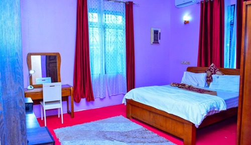 Suite familiar, 2 habitaciones, no fumadores, vistas al jardín