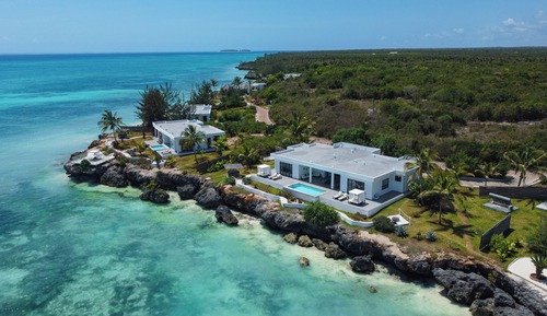 Villa de lujo, 2 habitaciones, piscina privada, frente al mar