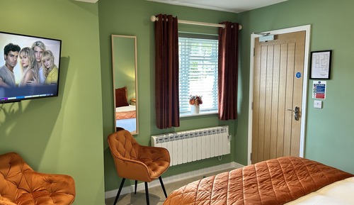 Habitación doble, baño privado (Ground Floor)