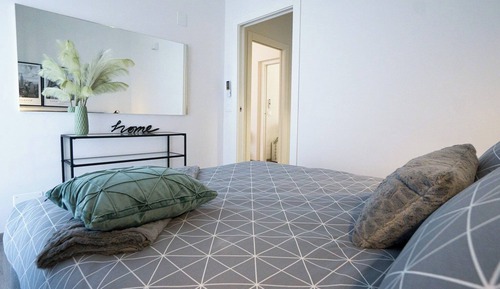 Apartamento, 2 habitaciones, balcón, vistas a la ciudad