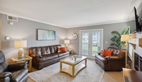 Condo, 3 Bedrooms