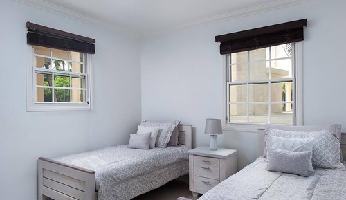 Apartamento, 2 habitaciones, balcón, vistas al jardín