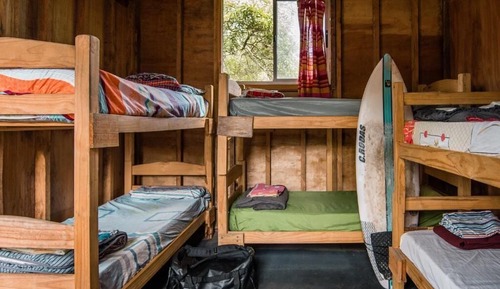 Dormitorio compartido estándar, dormitorio mixto, baño compartido