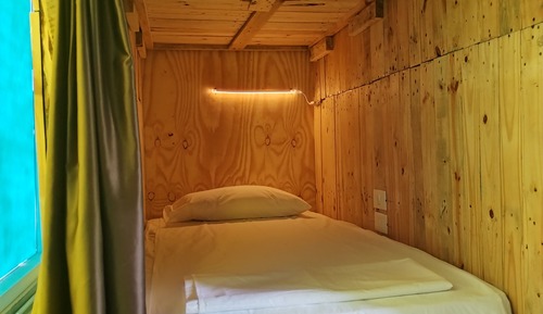 Dormitorio compartido de diseño