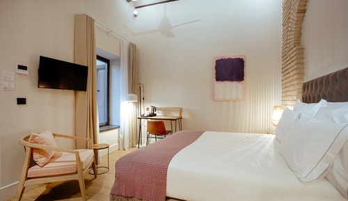 Double or Twin Room with Interior View