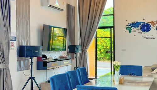 Villa, 4 habitaciones, balcón, vistas al parque