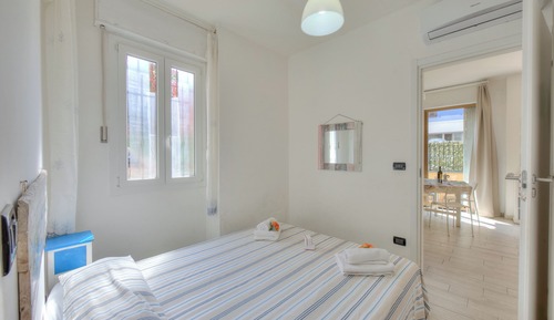 Apartamento familiar, 1 habitación, mirando al mar (La Bergamina - Beach Front)