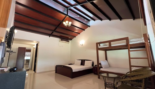 Cedar Premium Room