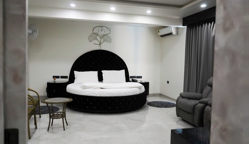 Meadow Suite with Private Balcony