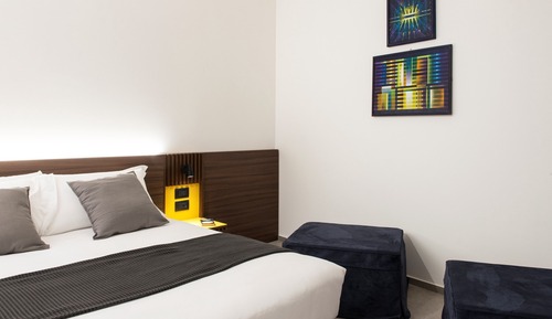 Habitación estándar con 1 cama doble o 2 individuales