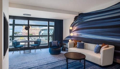 Estudio superior, 1 cama de matrimonio grande, vistas a la ciudad