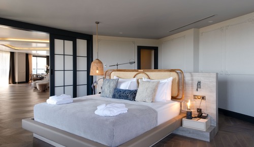Unique Suite