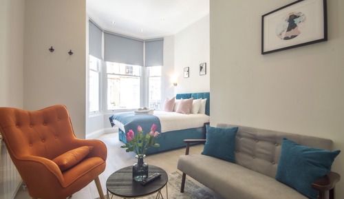 One bedroom Manhattan Apartment