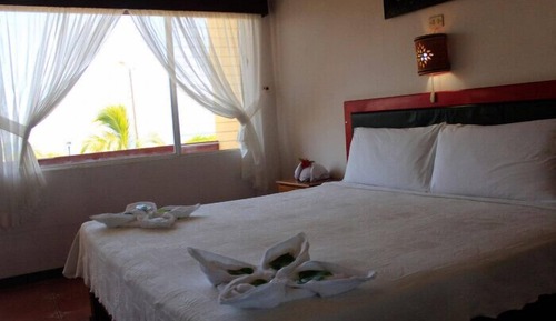Habitación doble superior, 1 cama de matrimonio grande, vistas al mar
