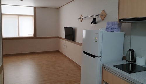 Room (One Room )